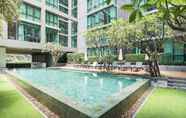 Swimming Pool 2 The Room Sukhumvit 21 By Favstay