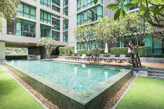 Hồ bơi 4 The Room Sukhumvit 21 By Favstay