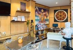 외관 3 Beehive Magenta Patong Hostel