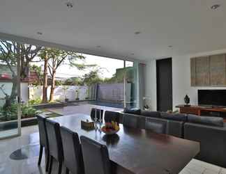 Sảnh chờ 2 Villa Kayu Jati 1 Seminyak by Lovel