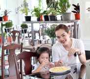 ร้านอาหาร 7 Brown Andaman Krabi