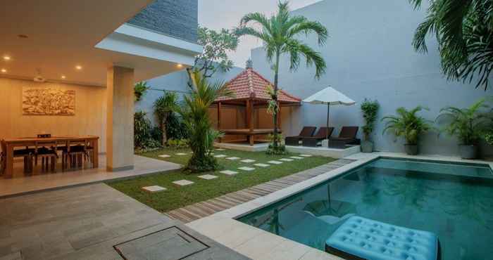 Swimming Pool Villa Nangdika