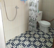 Toilet Kamar 6 A5 Family Homestay Syariah