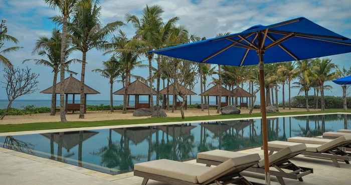 Swimming Pool Komaneka at Keramas Beach