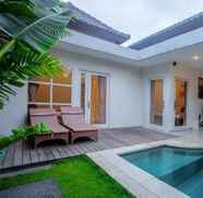 Kolam Renang 3 Villa Ueda