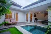 Kolam Renang Villa Ueda