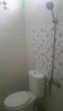 In-room Bathroom 4 Jaya Wonosari