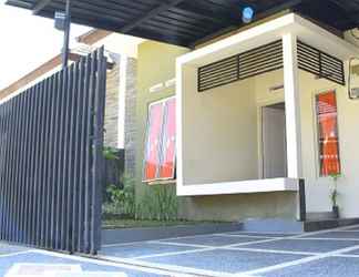 Luar Bangunan 2 Graha Rent House