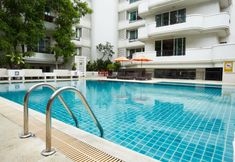 スイミングプール 6 Empire Sawatdi Suites