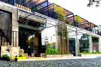 Exterior Containers by Eco Hotel Tagaytay