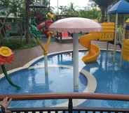 Swimming Pool 3 Asdira Apartement Superior 1BR @ Mansion Kemayoran