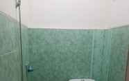 In-room Bathroom 6 Tamanta Syariah