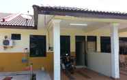 ภายนอกอาคาร 2 Harraz Homestay Kuala Terengganu