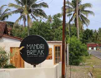 Lobby 2 Mandiri Break Surf & Fishing Resort