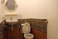 Toilet Kamar Blues Guest House