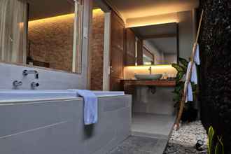 Toilet Kamar 4 Umadewi Surf & Suites