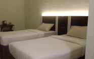 Kamar Tidur 6 Hotel 18 Batam