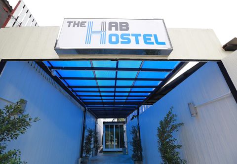 外観 The Hab Hostel