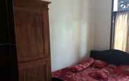 Bedroom 4 Budget Room in Solo Baru (Kamar Khusus Wanita)