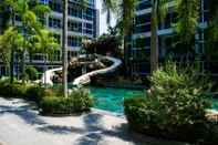 Swimming Pool Avenue Residence & Suites by Towers