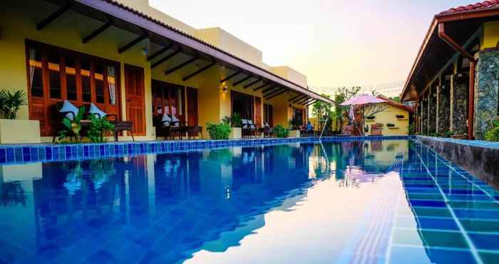 Swimming Pool Taratai Villa