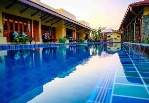 Swimming Pool Taratai Villa