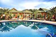 Swimming Pool Huan Soontaree Resort