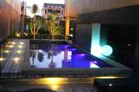 Kolam Renang ROOMS REPUBLIC PATTAYA