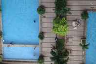 Swimming Pool FARAHROOM Apartemen Margonda Residence 