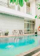 SWIMMING_POOL Hotel SG17