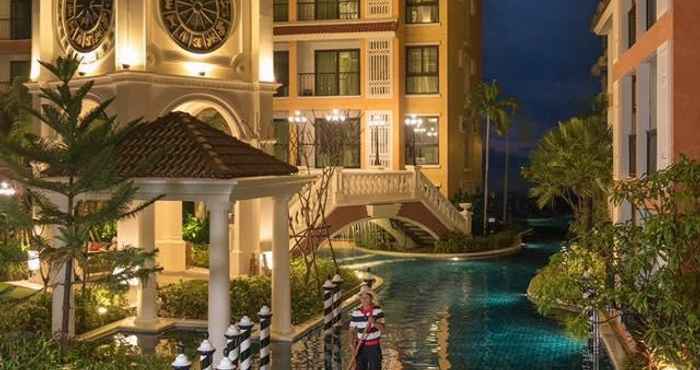 Swimming Pool Venetian Signature Condo Resort Pattaya by Ecolink