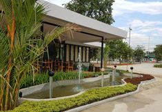 Lobby 2 DD Garden Home