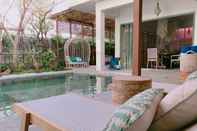 Kolam Renang Pineapple Lazy Beach Villa