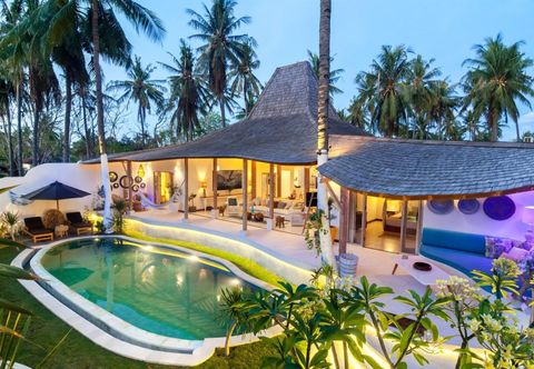 Swimming Pool De Coco Villa and Suites