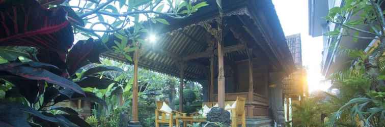 Lobi Nang Ade House