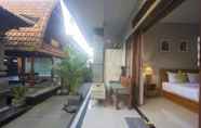 Bangunan 5 Nang Ade House