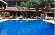 Swimming Pool 2 Tunjung bali inn