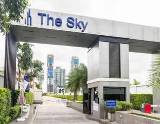 Exterior 2 The Sky Sukhumvit By Favstay