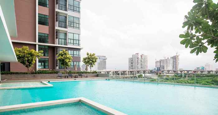 Kolam Renang The Sky Sukhumvit By Favstay