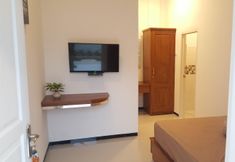 Bedroom 6 Sultan Guest House & Resto