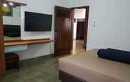 Bedroom 5 Sultan Guest House & Resto