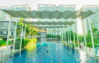 สระว่ายน้ำ 4 Azure Urban Resort and Residences by John