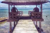ภายนอกอาคาร Talikud Island Mangrove Beach Resort