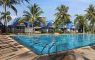 Swimming Pool 2 Castle Howchow Beach Resort Hotel 