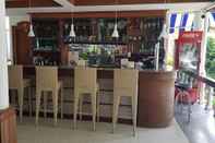 Bar, Kafe, dan Lounge Castle Howchow Beach Resort Hotel 