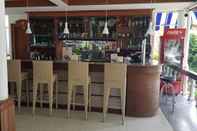 Bar, Kafe dan Lounge Castle Howchow Beach Resort Hotel 