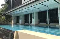 Kolam Renang TC Contel @ Ploenchit Apartment