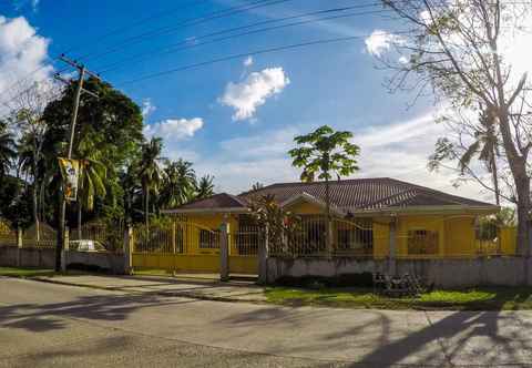 Exterior The Yellow House