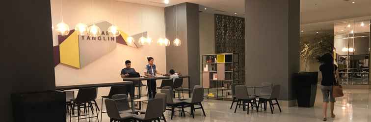 Lobby Cozy Studio above Pakuwon Mall (Supermal)