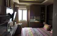 Kamar Tidur 5 The Suites Metro By Madam King Pro